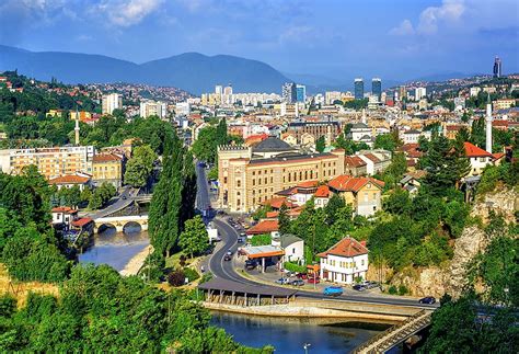 Largest cities in Bosnia and Herzegovina .